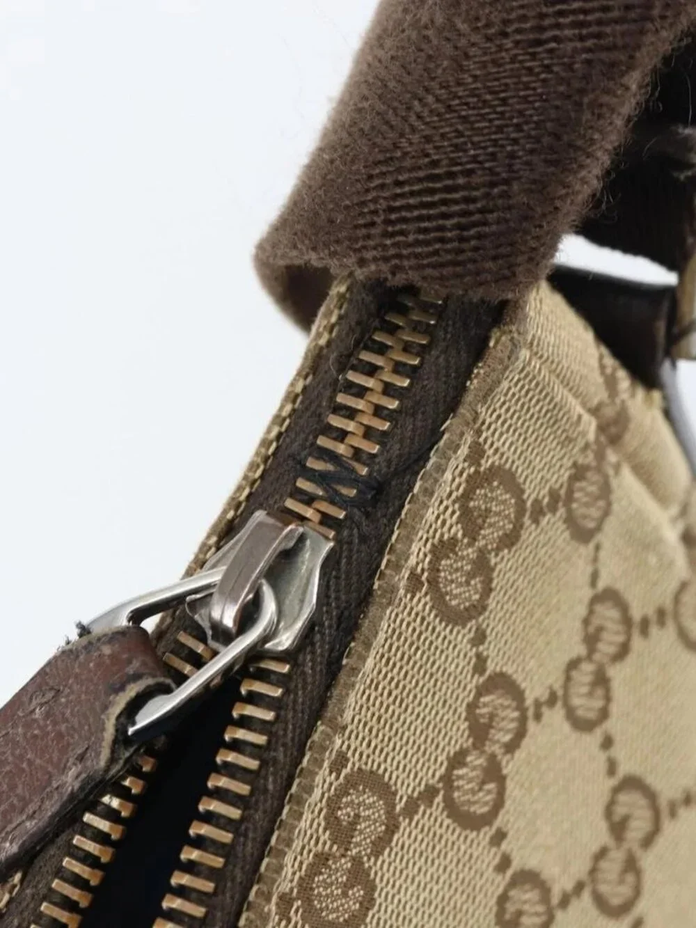 GUCCI GG Canvas Shoulder Bag Beige Silver 114273 Auth 157746